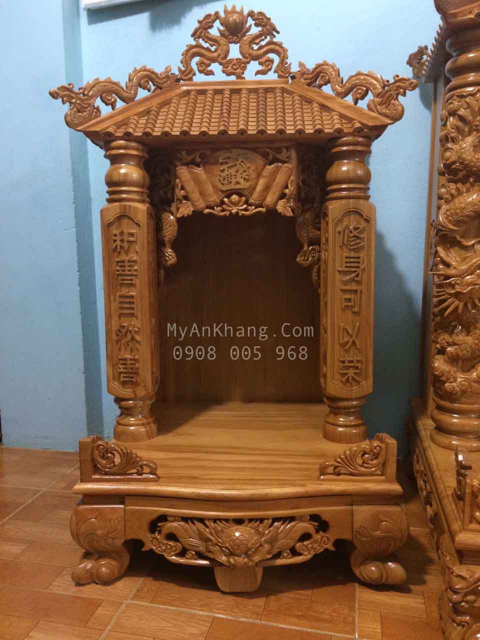 Thay bàn thờ ông địa thần tài bằng gạch men sang gỗ gõ đỏ 