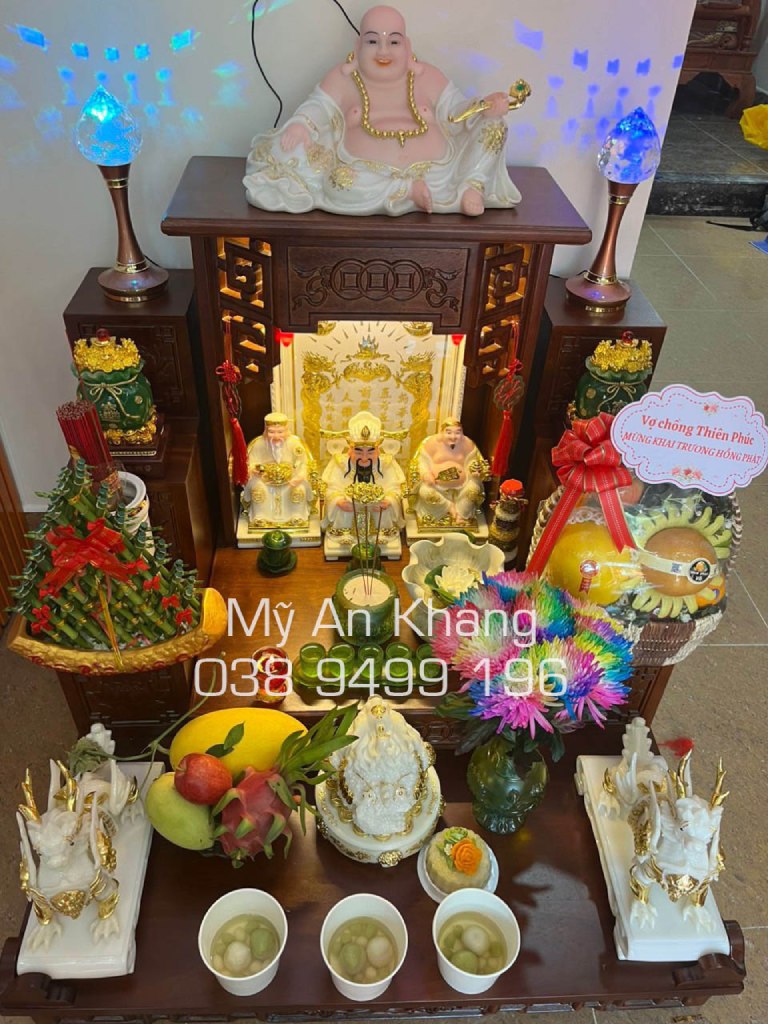 bàn thờ thần tài thổ địa treo tường