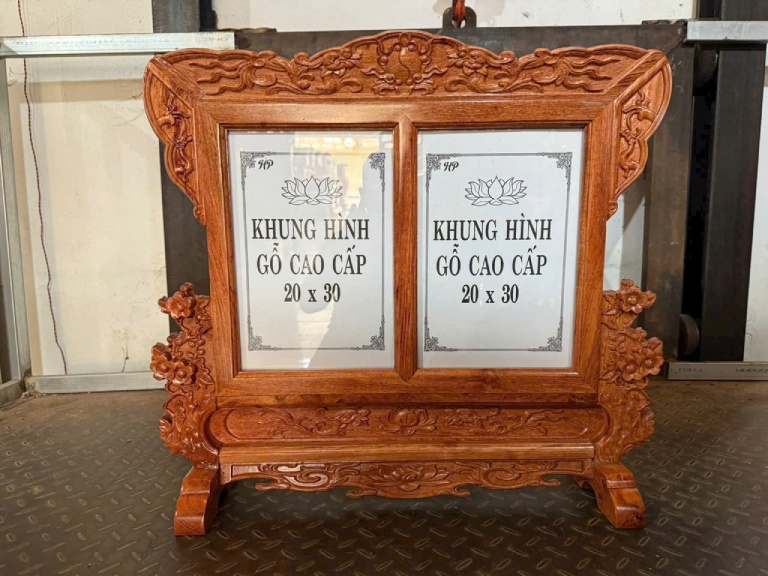 khung ảnh thờ đôi bằng gỗ hương
