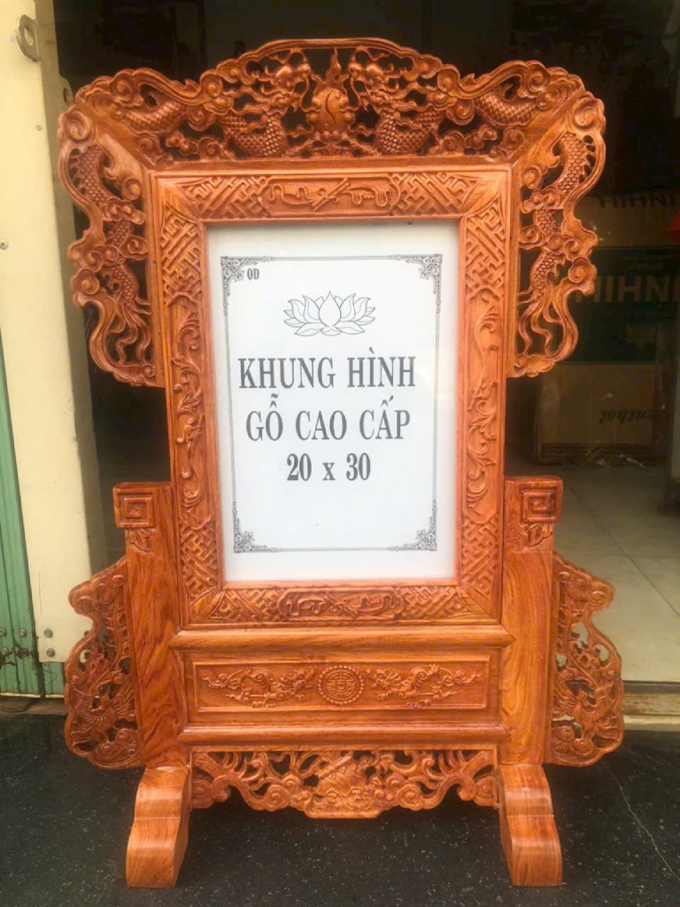 Khung hình thờ gia tiên gỗ hương