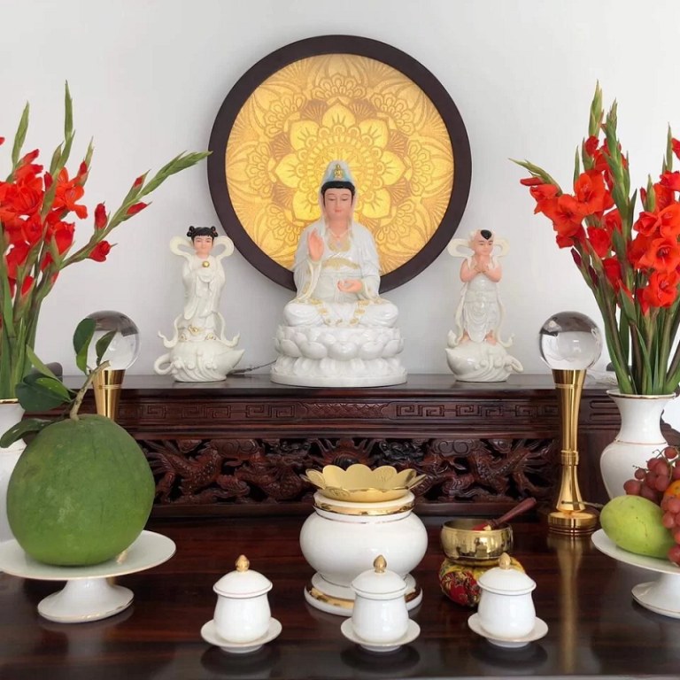 Vị trí đặt 3 hũ Gạo, Muối, Nước trên bàn thờ Phật