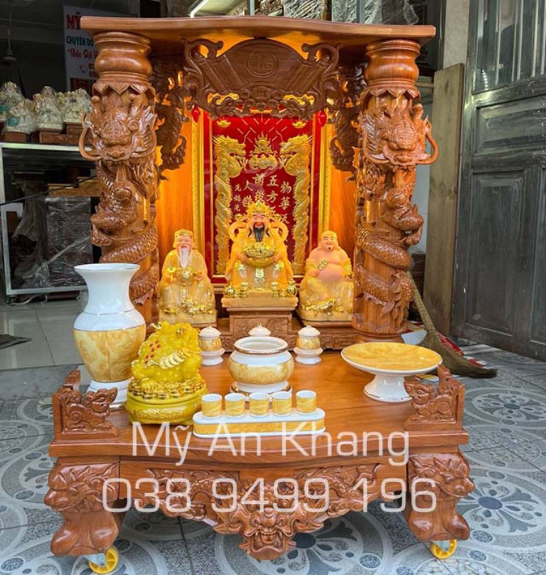 Vị trí đặt 3 hũ Gạo Muối Nước trên bàn thờ Thần Tài Thổ Địa