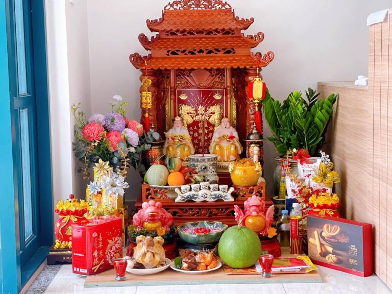 vị trí đặt bàn thờ Ông Địa ở phòng trọ