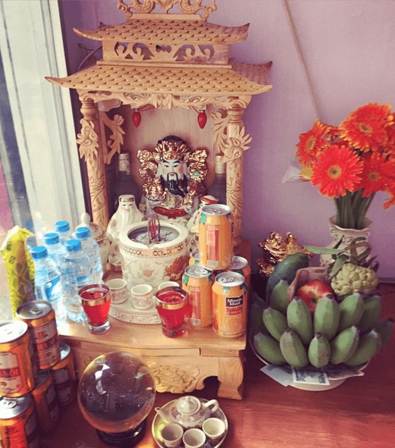 Vị trí đặt bàn thờ Ông Địa trong phòng trọ